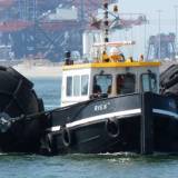 Fendertec marine fendering - Pneumatic fenders with tire net